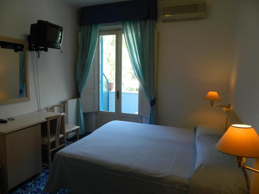 Hotel Villa Hermosa Ischia Kültér fotó